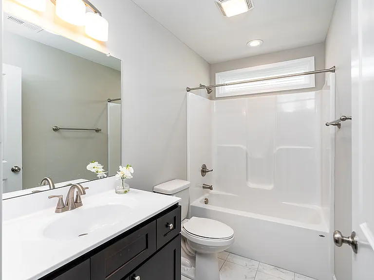 113 Lake View Cir — Photo 6