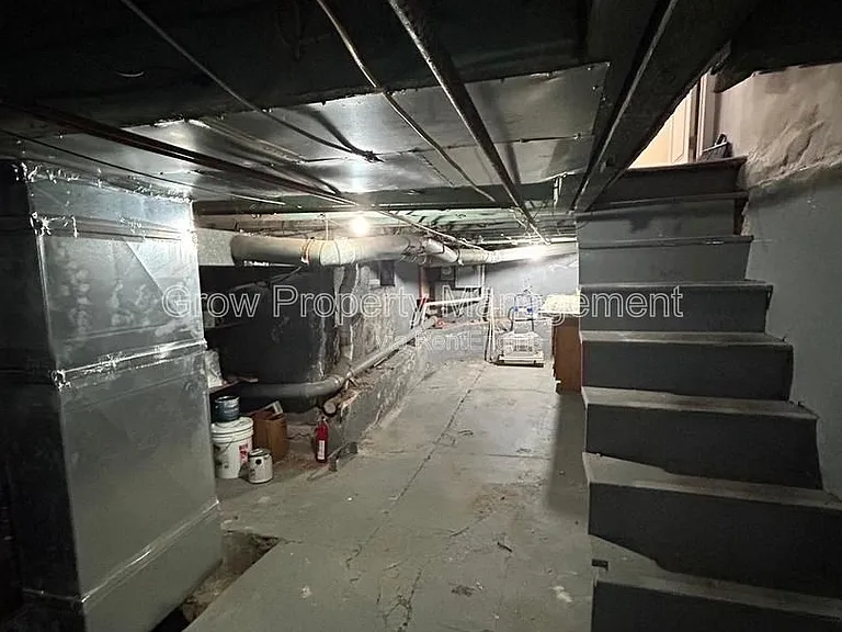 2441 S Philip St — Photo 21