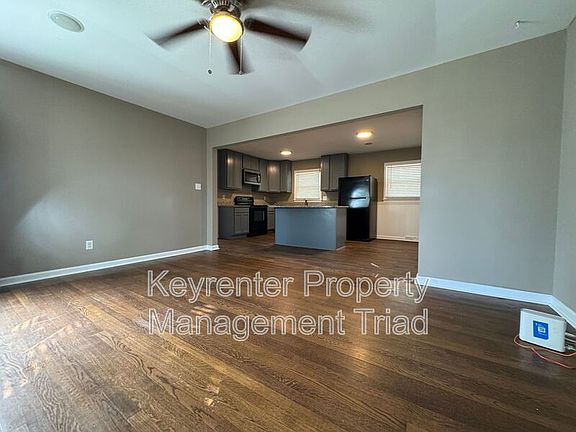3rd image of 2424 New Orleans St