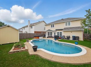 9829 Stoney Bridge Rd, Fort Worth, TX 76108