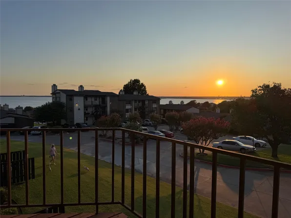 230 Henry M Chandler Dr, Rockwall, TX 75032