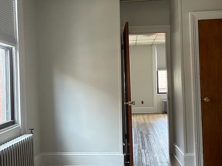 136 Coles St #2 — Photo 15