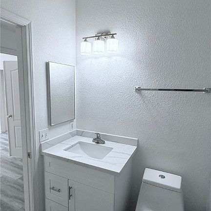 5th image of 1900 N Torrey Pines Dr Unit 211