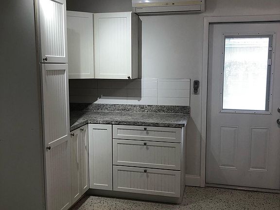 3rd image of 1530 SW 20th St APT 2