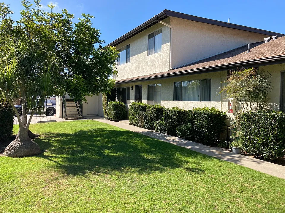 1931 N Ventura Rd