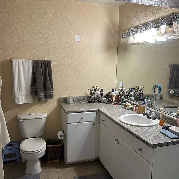 304 E South St #6025 — Photo 11