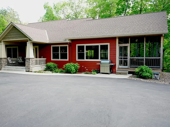 W9616 McKenzie Path, Spooner, WI 54801