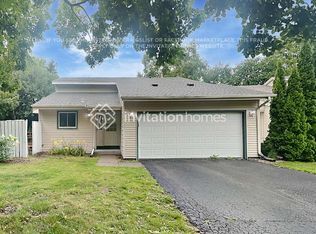 5565 Knoll Dr, Shoreview, MN 55126