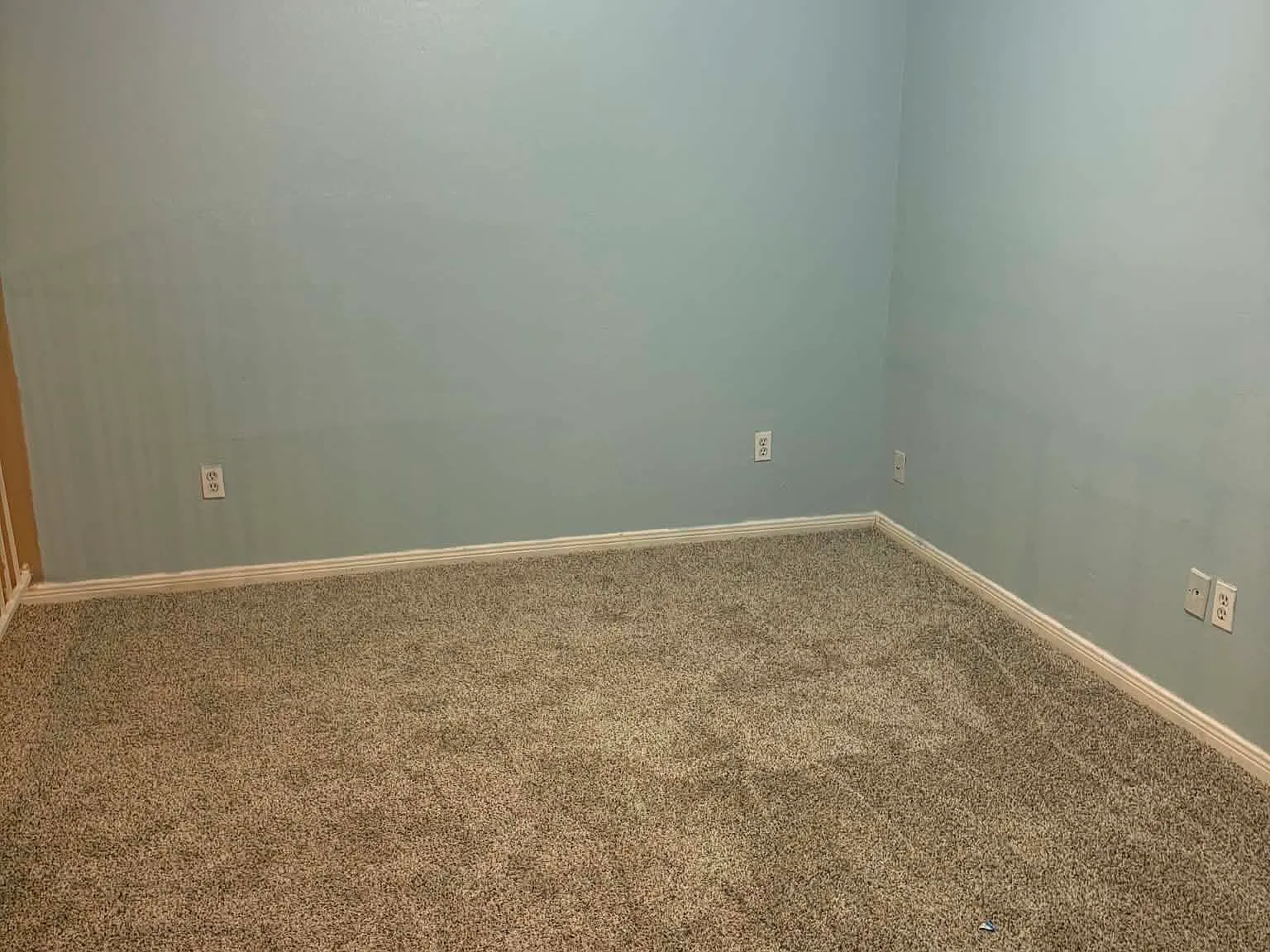 2 bed, 1.5 bath, 1285 sqft, $1,300 — Photo 2