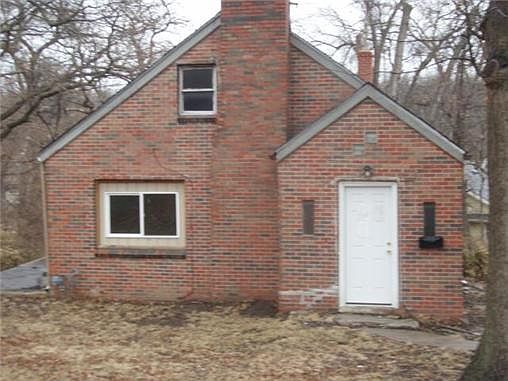 3rd image of 7625 Brooklyn Ave