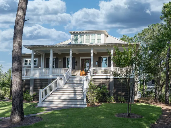374 Commonwealth Rd, Mount Pleasant, SC 29466
