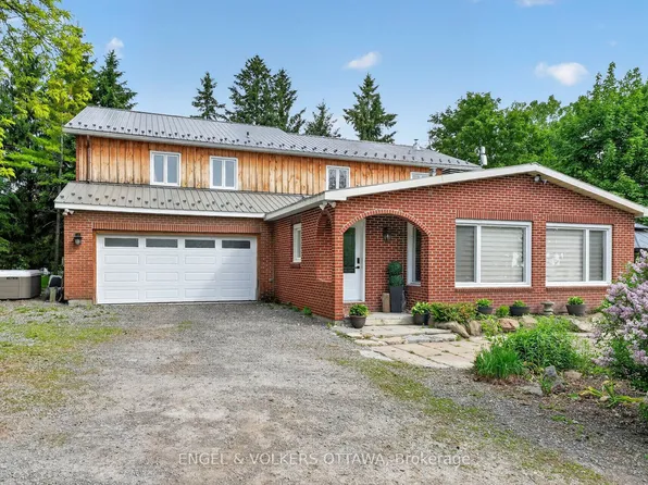 14120 County Road 13 Rd, North Stormont, ON K0A 1R0