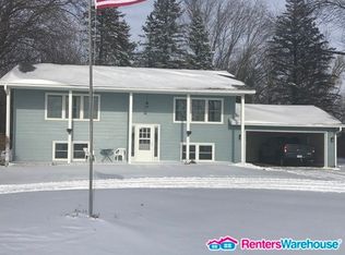 11598 Falcon Ave, Glencoe, MN 55336