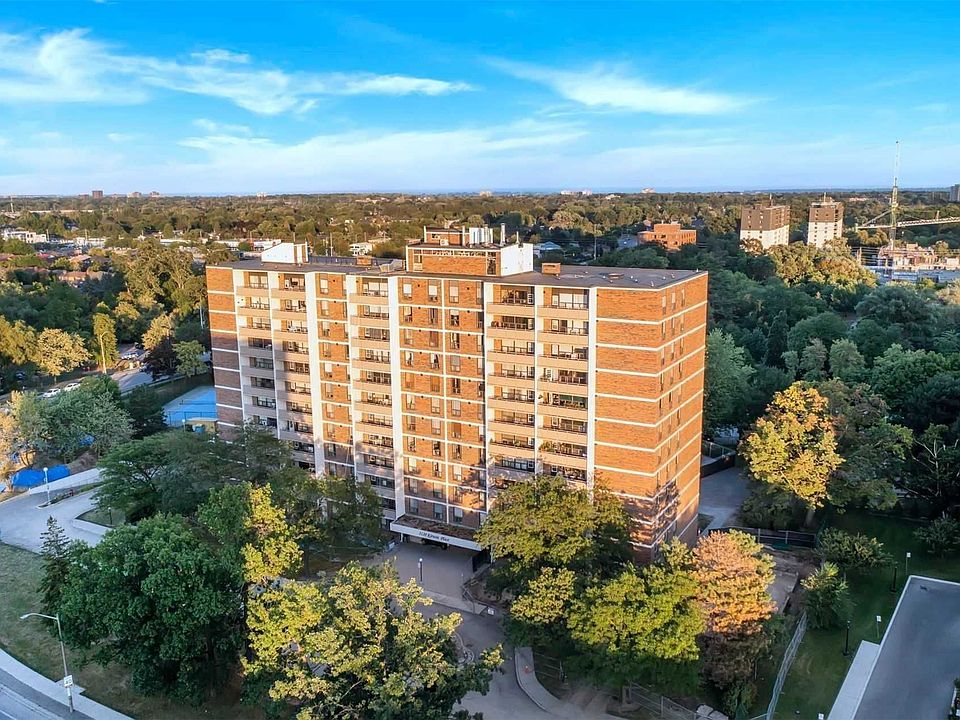 1st image of 3120 Kirwin Ave #908