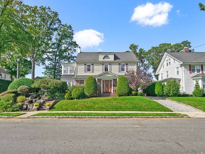 3226 162nd St, Flushing, NY, 11358