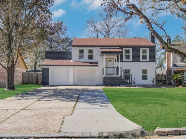 23319 Whispering Willow Dr, Spring, TX 77373