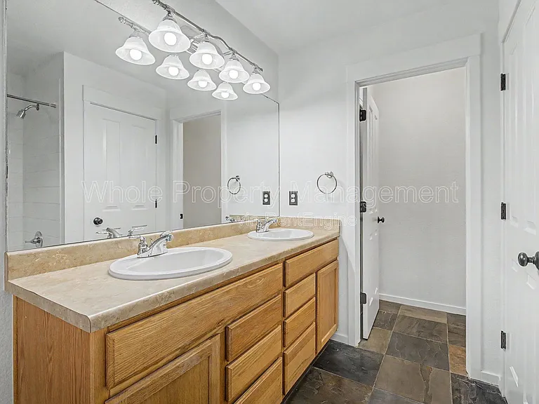 3884 Red Deer Trl — Photo 19
