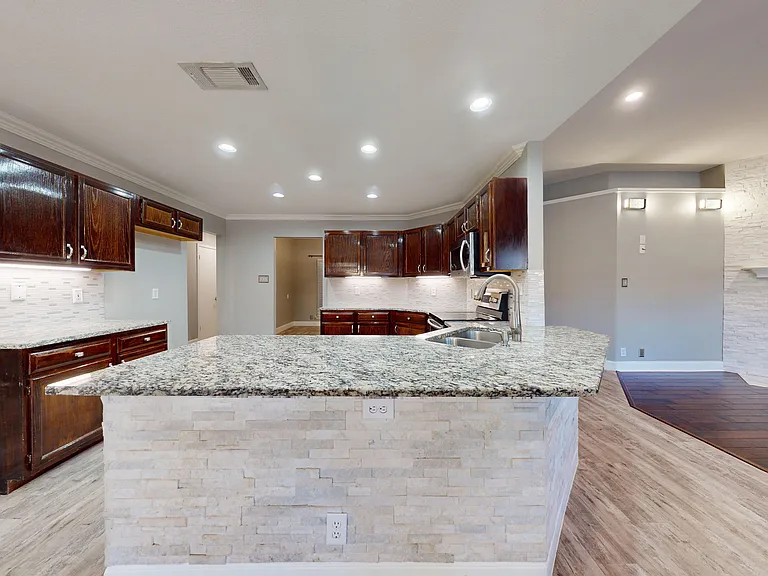 1009 Crimson Cove Dr — Photo 18
