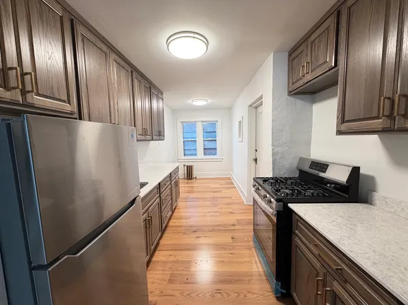 408 Lincoln Pkwy #8, Buffalo, NY 14216