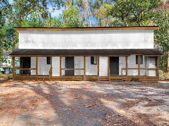 3rd image of 302 Vantage Point Ln