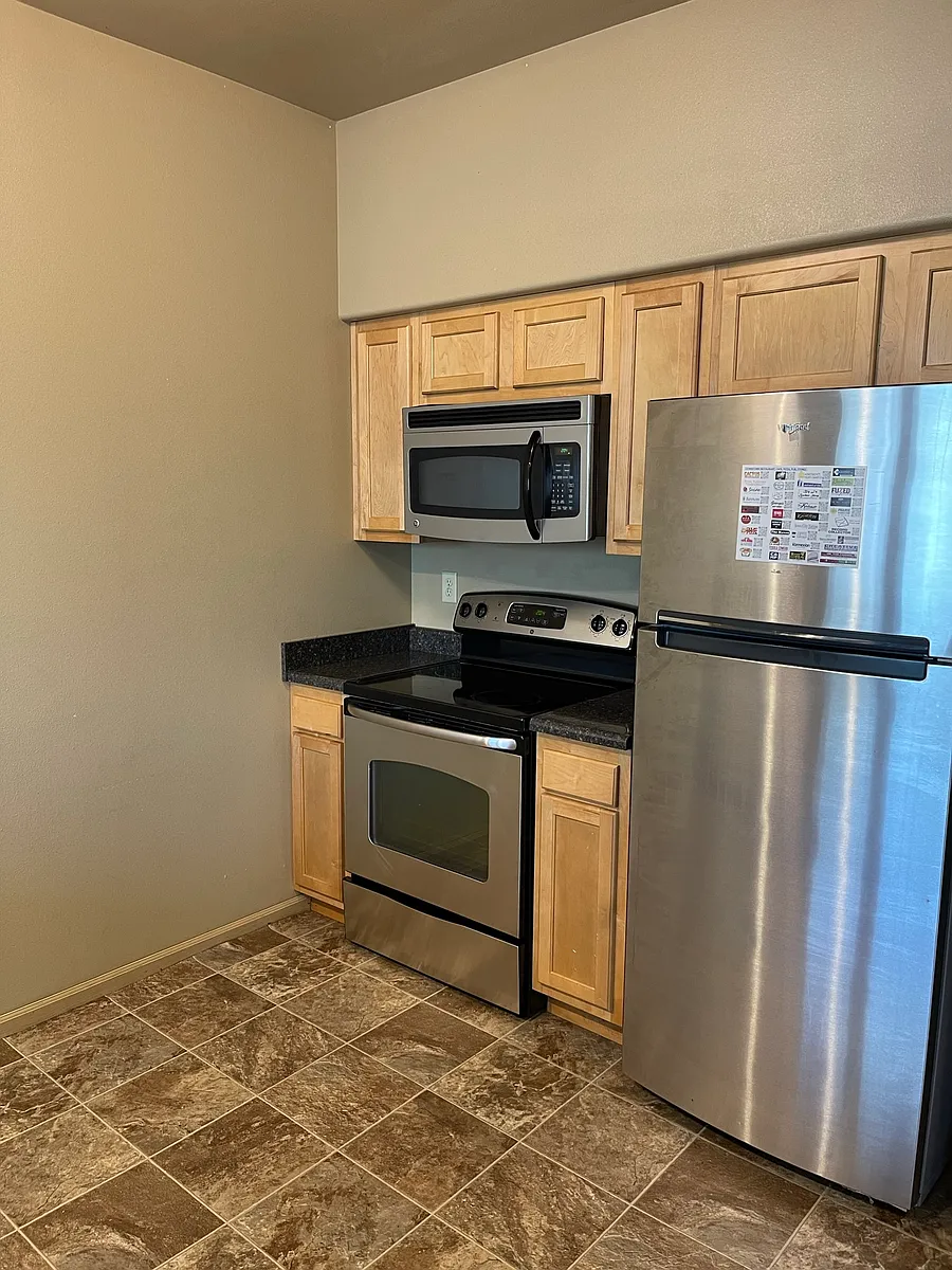 Building Photo - 404 S Johnson St #1