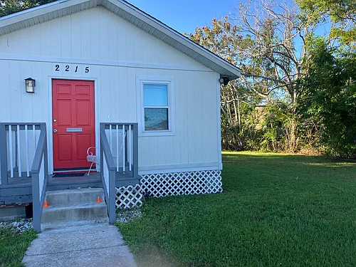 2215 Kenner Ave Photo 1