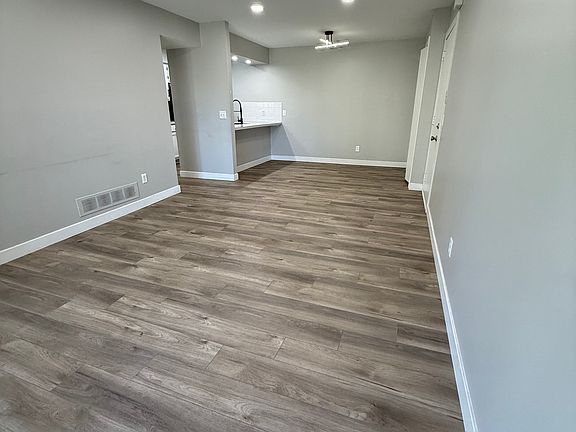 2nd image of 44315 Sunnyside Dr APT 103