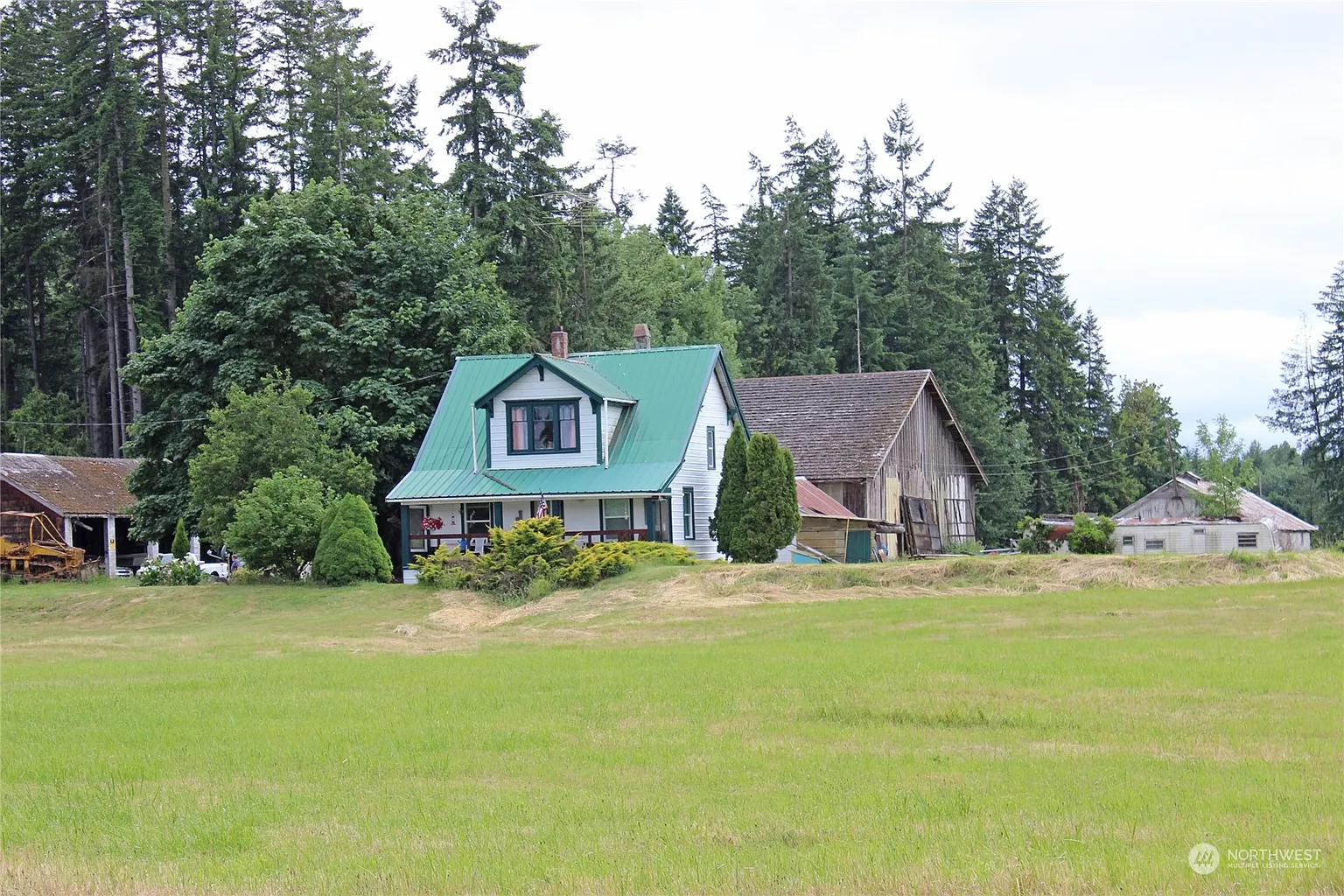 18517 Moon Road SW photo 1