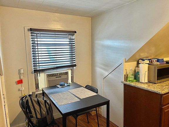 2nd image of 14B Piper St #3