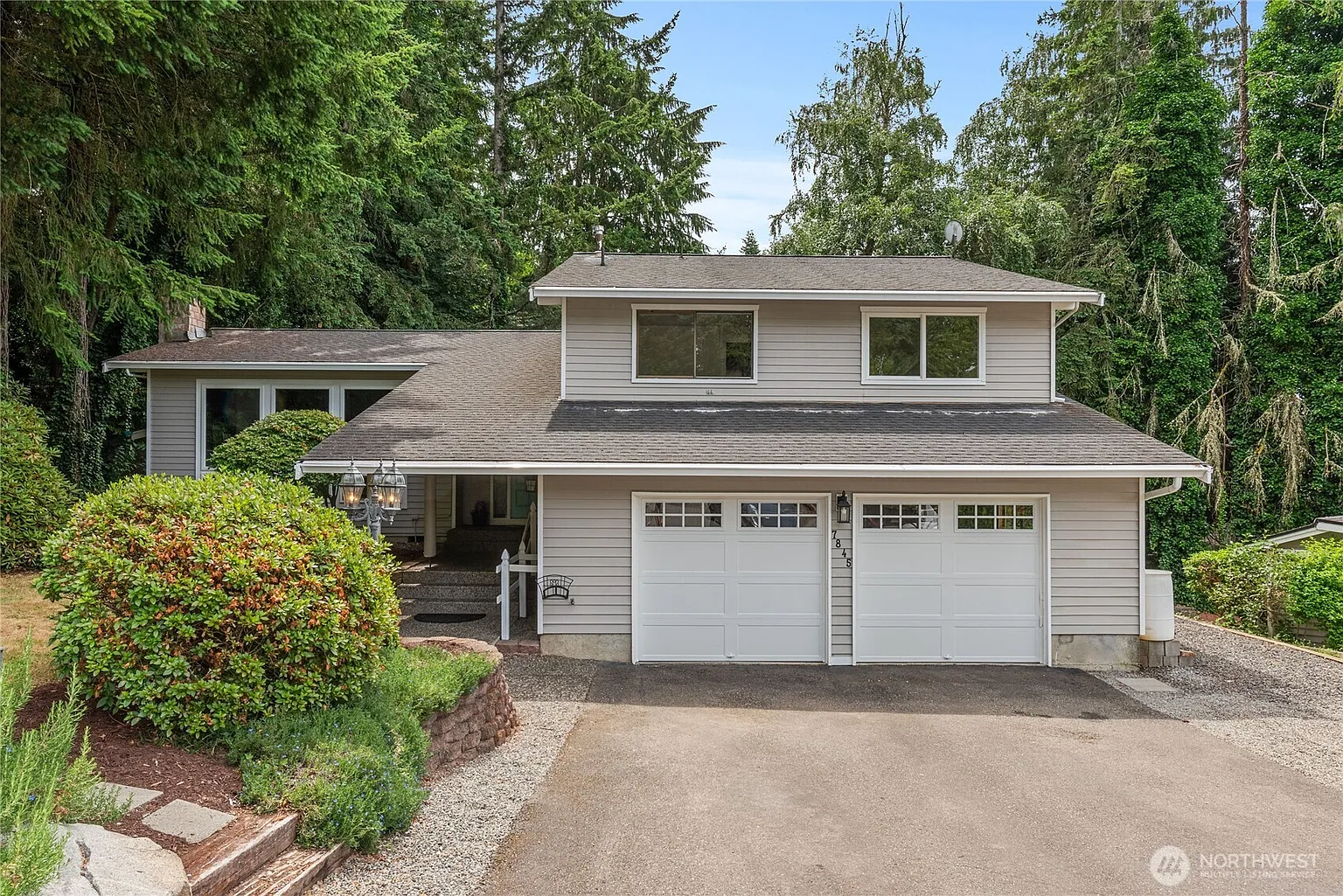 7845 NE Forest Ridge Lane photo 1