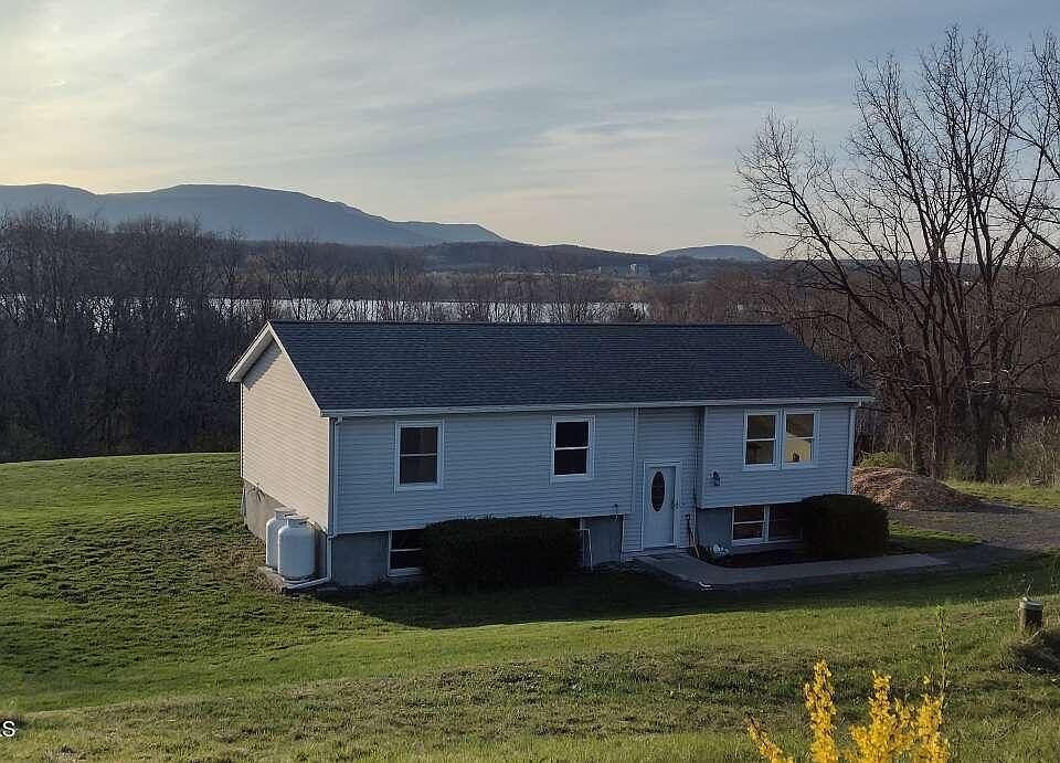 1st image of 1316 Woods Road