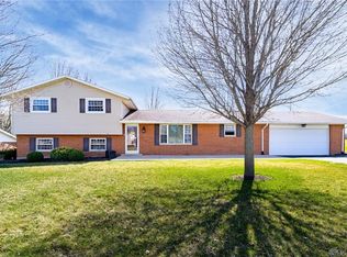 651 Kinsey Rd, Xenia, OH 45385