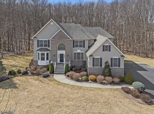 19 Reger Rd, Succasunna, NJ 07876