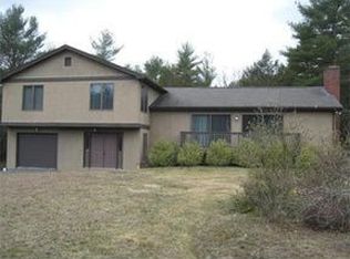35 Running Deer Rd, Dartmouth, MA 02747