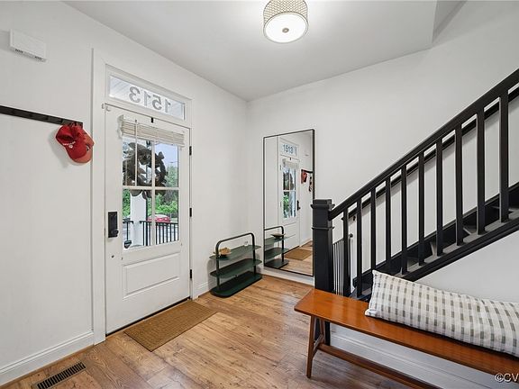 5th image of 1513 Victor St