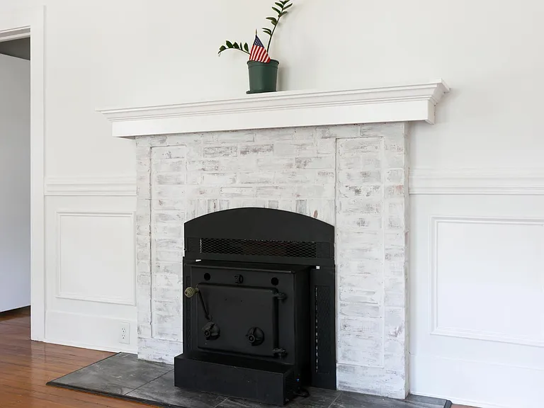 1516 Brookside Ave — Photo 5