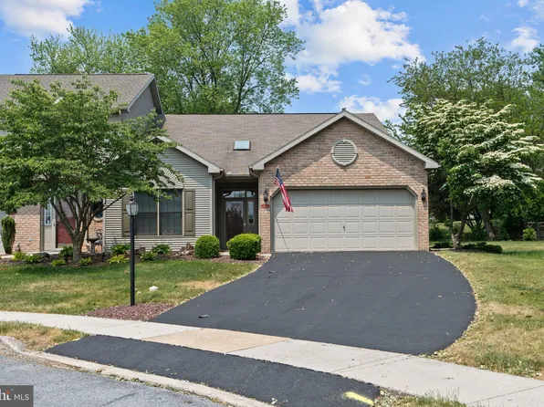6452 Whisper Wood Ln, Harrisburg, PA 17112