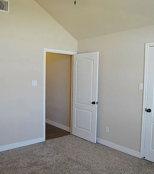 7609 Zircon Dr — Photo 36
