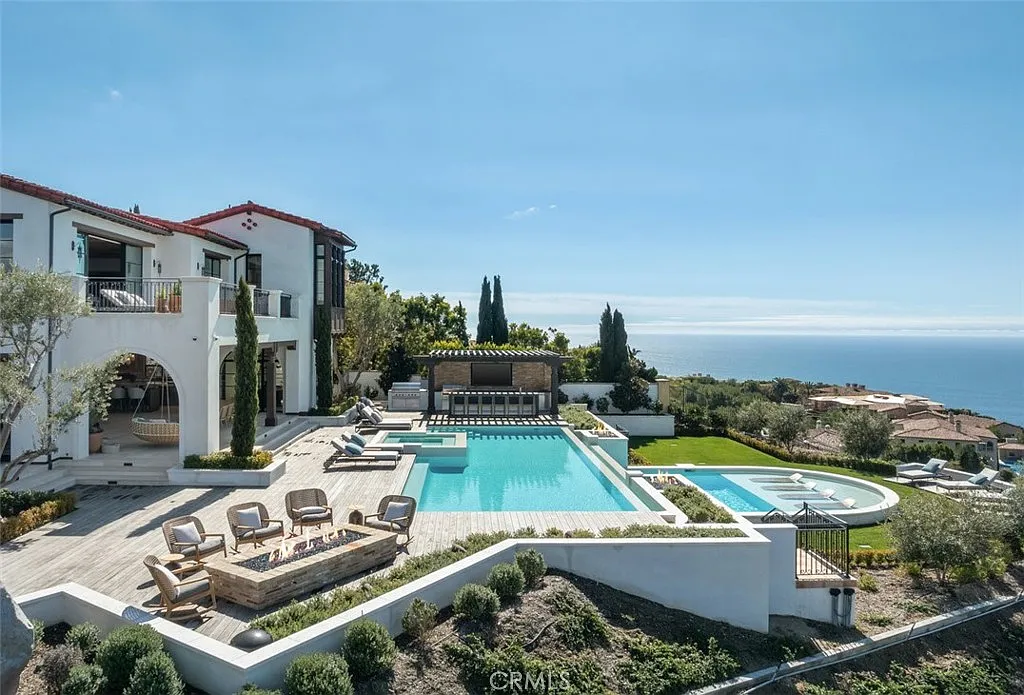 7 bed, 12986 sqft, $170,000 — Photo 2