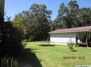 1952 Posey Rd, Hokes Bluff, AL 35903