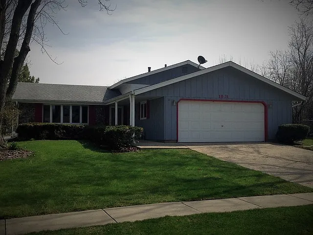 1831 W Weathersfield Way photo 1