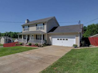 413 McMurry Rd, Clarksville, TN 37042