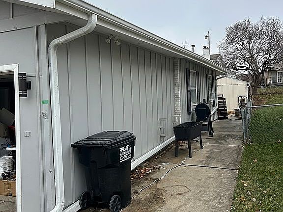 3rd image of 13414 Glenn St