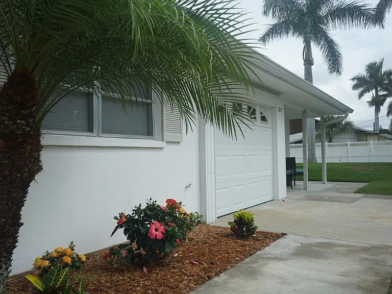 1877 Southpointe Dr — Photo 19