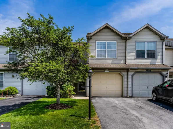 202 Forest Oak Ln, Harrisburg, PA 17110