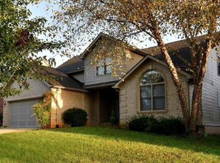 557 Forest Hill Dr, Lexington, KY 40509