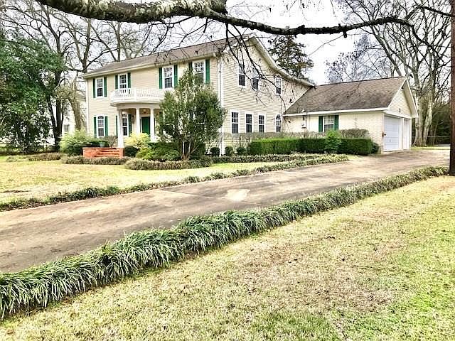 1st image of 1105 E Goliad Ave