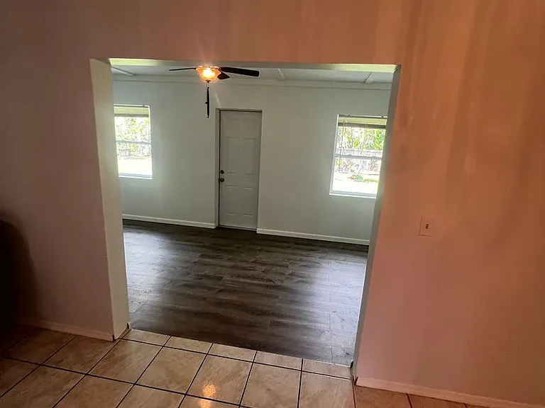 173 SE Fallon Dr — Photo 31