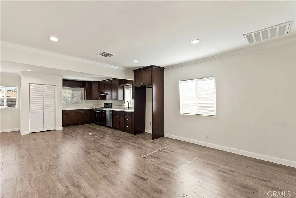 3 bed, 1348 sqft, $3,600 — Photo 1