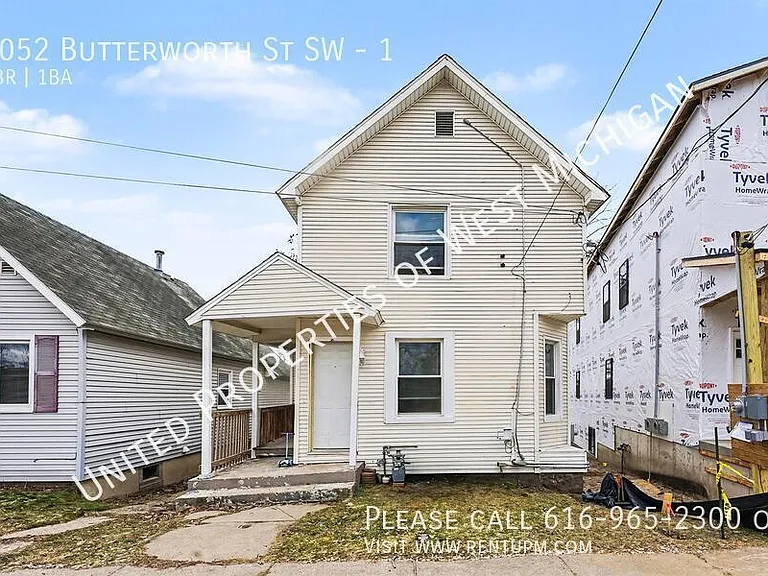 1052 Butterworth St SW #1 — Photo 13